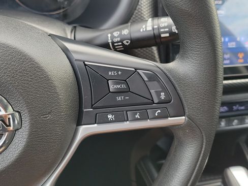 Used 2021 Nissan Kicks SV FWD image 23