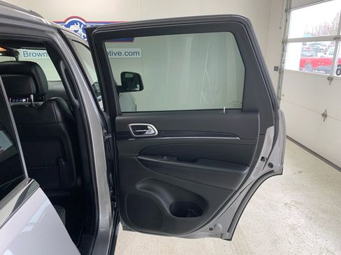 Used 2019 Jeep Grand Cherokee Limited w/ Luxury Group II image 26