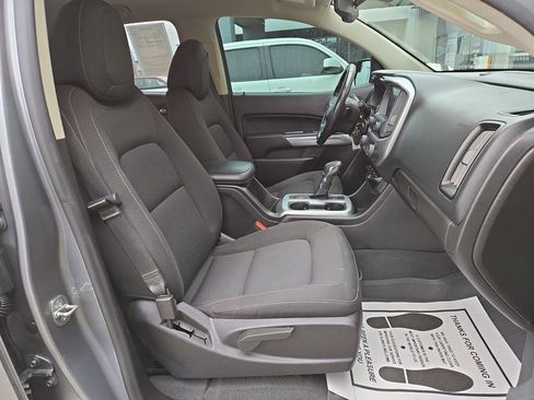 Used 2022 Chevrolet Colorado LT image 17