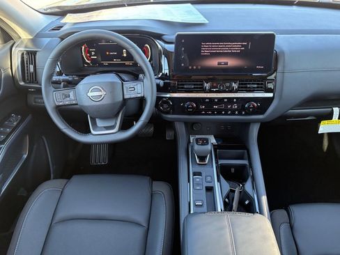 New 2026 Nissan Pathfinder SL FWD image 11
