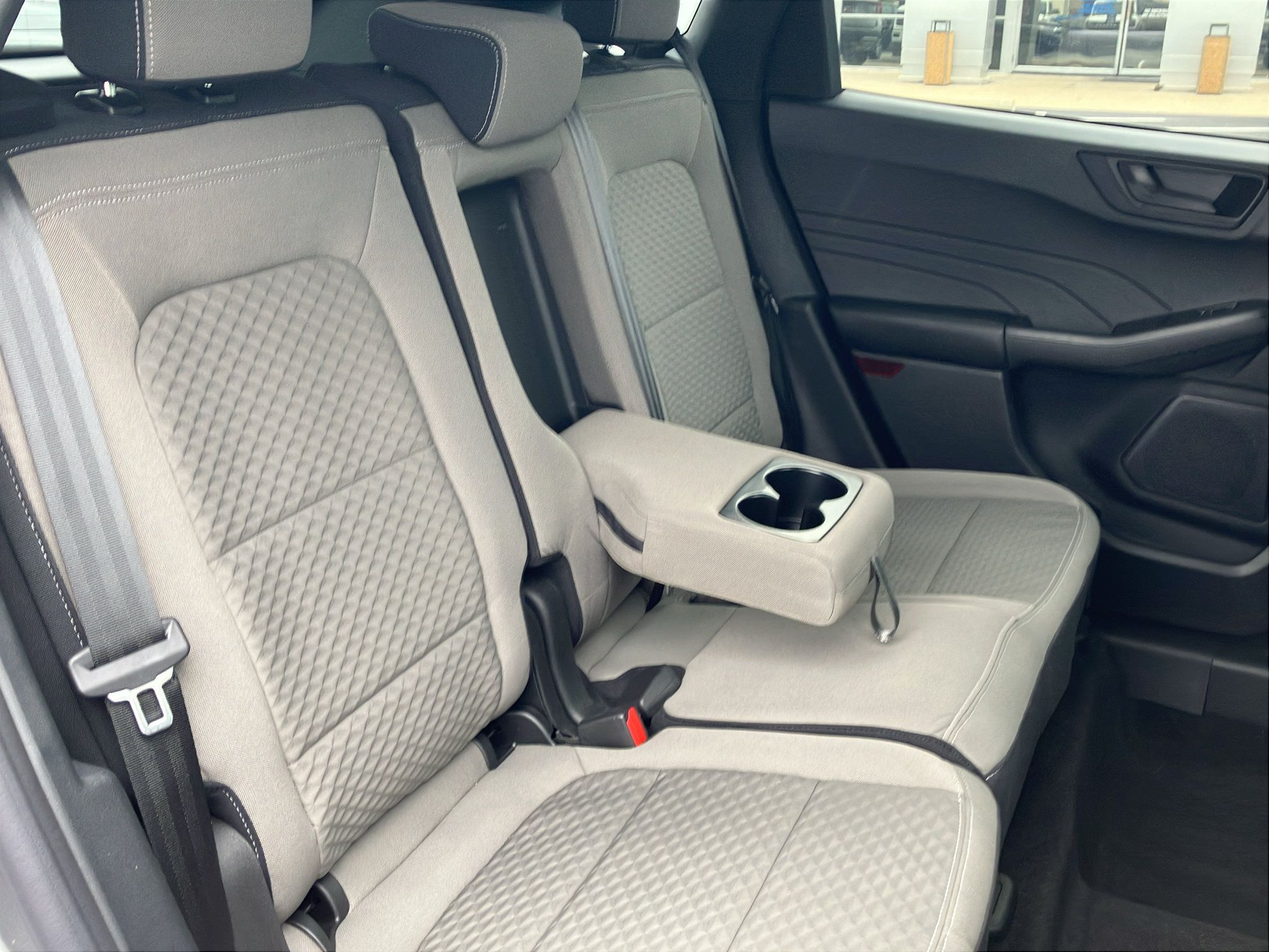 Used 2022 Ford Escape SE w/ SE Sport Appearance Package FWD image 33