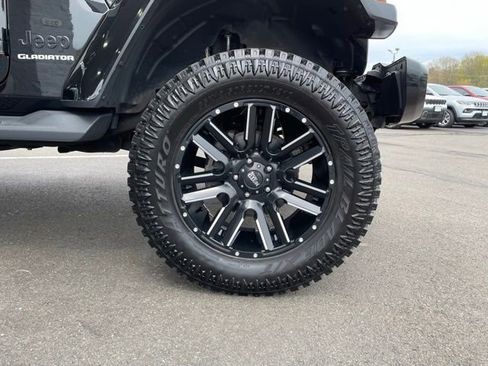 Used 2021 Jeep Gladiator Overland AWD/4WD image 34