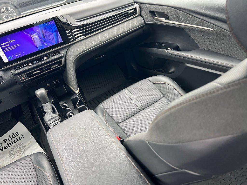 Used 2025 Toyota Camry XLE w/ Premium Package AWD/4WD image 13