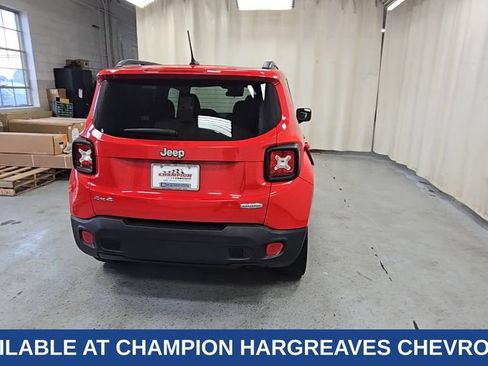 Used 2015 Jeep Renegade Latitude w/ Cold Weather Group AWD/4WD image 10