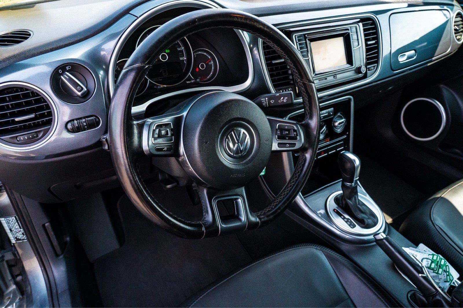 Used 2018 Volkswagen Beetle 2.0T FWD image 8