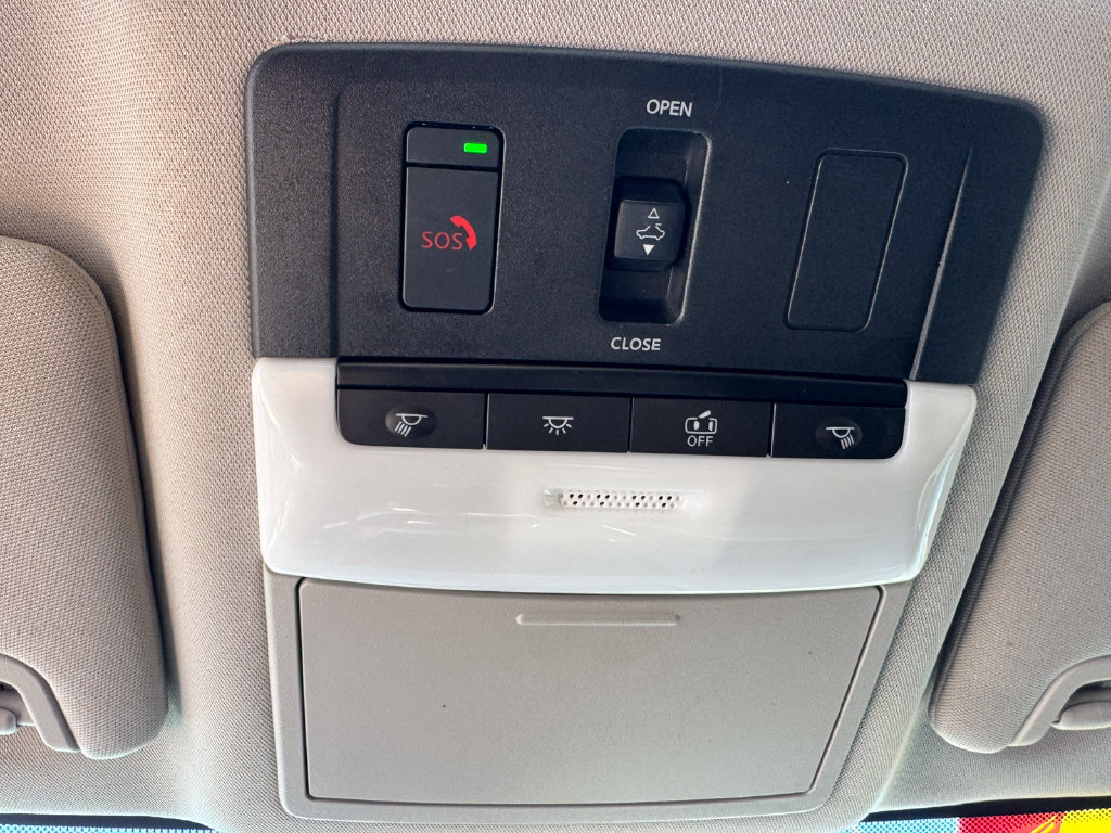 Used 2024 Nissan Altima 2.5 SR w/ SR Premium Package FWD image 27