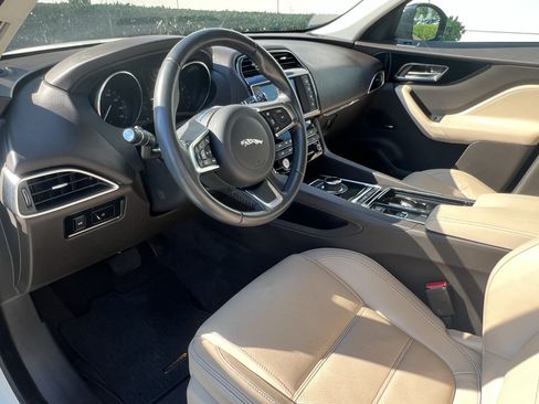 Used 2018 Jaguar F-PACE Prestige AWD/4WD image 17