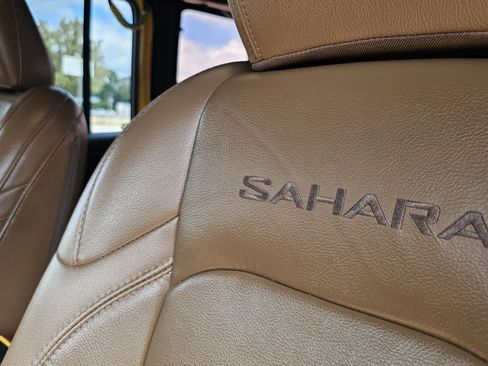 Used 2021 Jeep Wrangler Unlimited Sahara image 25