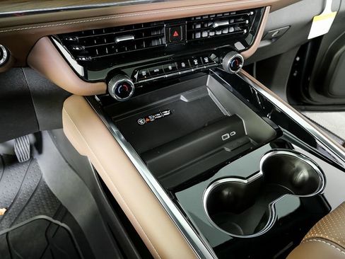 New 2026 Chevrolet Tahoe High Country w/ Sun And Tow Package image 18