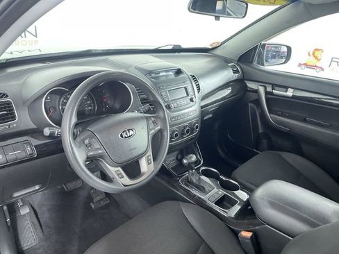 Used 2015 Kia Sorento LX image 20