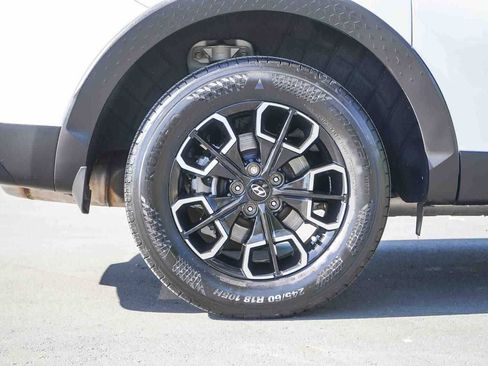 Used 2023 Hyundai Santa Cruz SEL w/ Activity Package FWD image 7