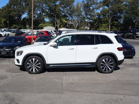 Certified 2022 Mercedes-Benz GLB 250 4MATIC w/ Premium Package Lite image 6