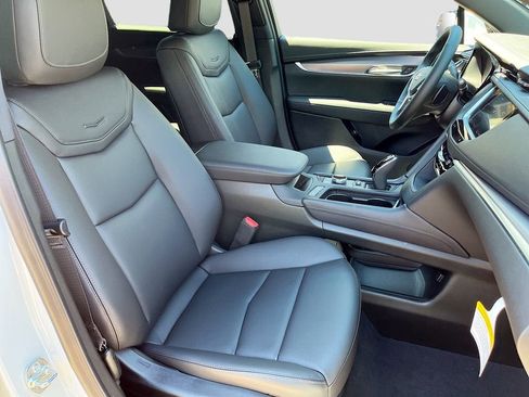 New 2025 Cadillac XT5 Luxury w/ LPO, Floor Liner Package image 27