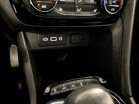 Used 2023 Buick Encore GX Select w/ Safety Package II image 26