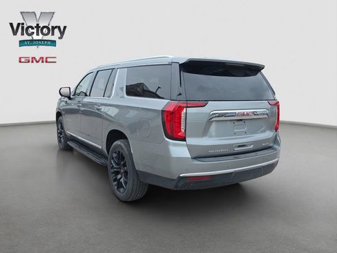 Used 2023 GMC Yukon XL SLT AWD/4WD image 15