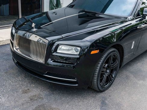 Used 2015 Rolls-Royce Wraith image 5
