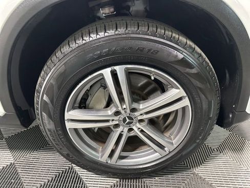 Certified 2022 Mercedes-Benz GLC 300 4MATIC image 9