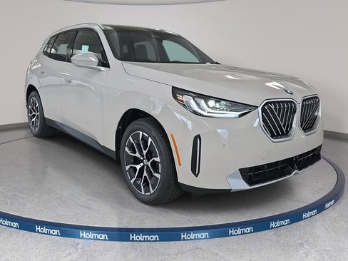 New 2026 BMW X3 xDrive30 w/ Premium Package image 3