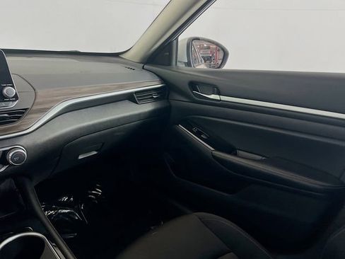 Used 2023 Nissan Altima 2.5 SV image 20