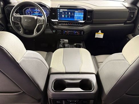 Used 2025 Chevrolet Silverado 1500 ZR2 w/ Technology Package image 37