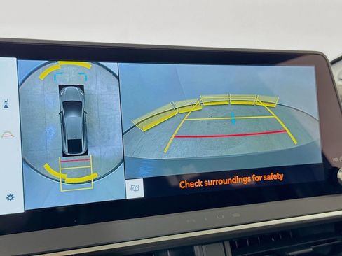 Used 2024 Toyota Prius Limited w/ Limited Premium Package image 15