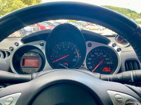 Used 2016 Nissan 370Z Touring w/ Aerodynamics Package image 17