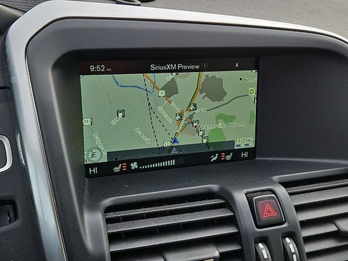 Used 2016 Volvo XC60 T6 w/ Protection Package image 17