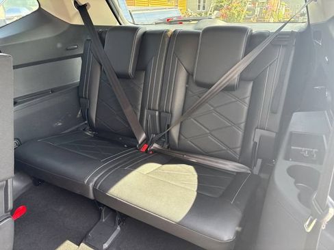 Used 2025 Volkswagen Atlas SE AWD/4WD image 21