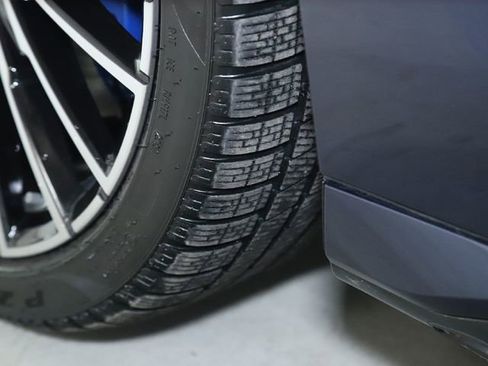 Used 2025 BMW i7 xDrive60 image 38