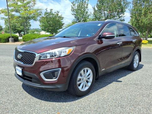 Used 2016 Kia Sorento AWD w/ LX Convenience Package image 14