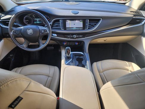 Used 2019 Buick Enclave Essence image 17