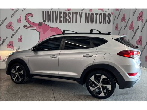 Used 2018 Hyundai Tucson Value FWD image 14