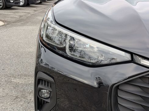 Certified 2025 Ford Escape Platinum image 11