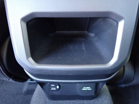 Certified 2024 Ford Ranger XLT w/ Technology Package image 13