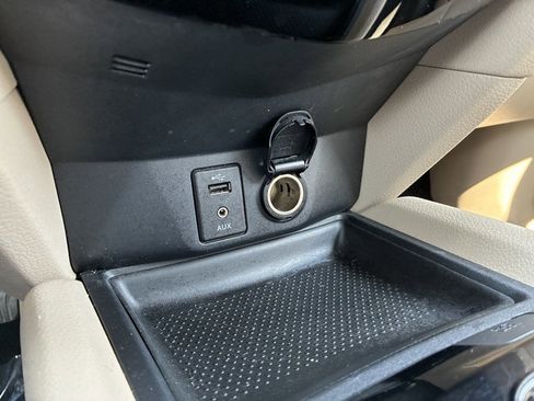 Used 2016 Nissan Rogue SV w/ SV Premium Package AWD/4WD image 12