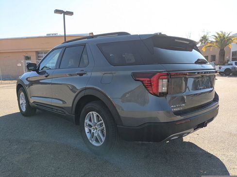 New 2026 Ford Explorer Active w/ Active Comfort Package image 7