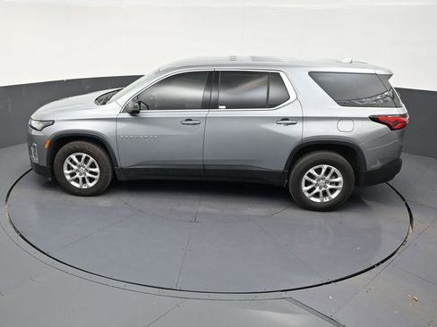 Used 2023 Chevrolet Traverse LS FWD image 13