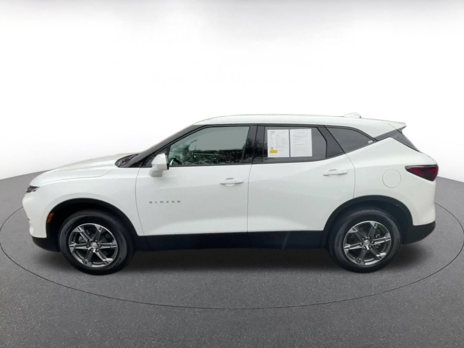 Used 2026 Chevrolet Blazer LT FWD image 8