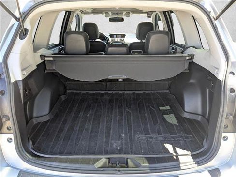 Used 2018 Subaru Forester 2.5i Touring AWD/4WD image 6