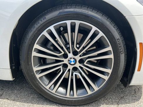 Used 2017 BMW 530i xDrive AWD/4WD image 16