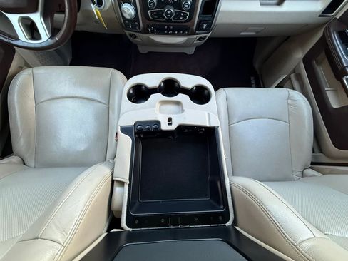 Used 2017 RAM 1500 Laramie AWD/4WD image 47
