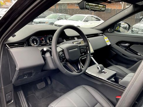 New 2026 Land Rover Range Rover Evoque S image 8