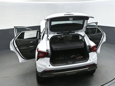 New 2026 Chevrolet Trax ACTIV image 48