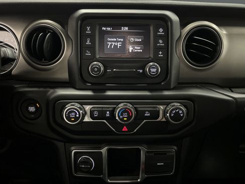 Used 2021 Jeep Wrangler Sport AWD/4WD image 11