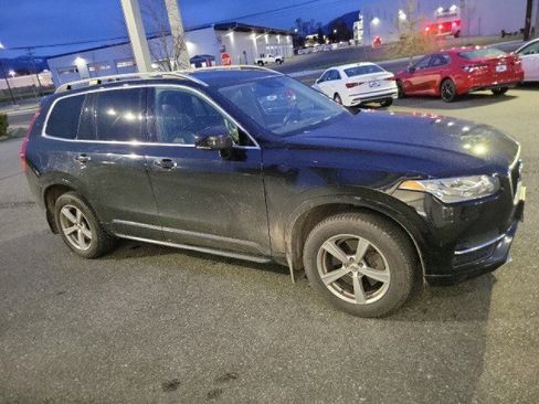 Used 2016 Volvo XC90 T5 Momentum image 8