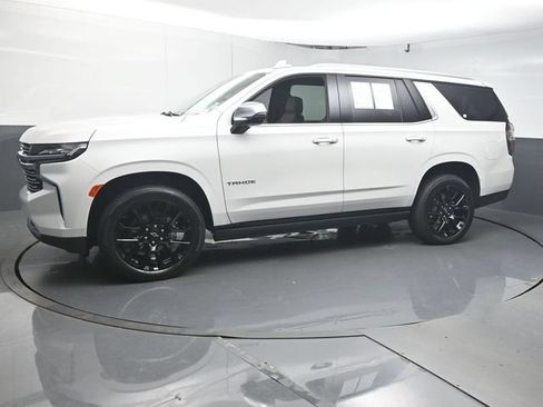 Used 2023 Chevrolet Tahoe Premier w/ Premium Package AWD/4WD image 4