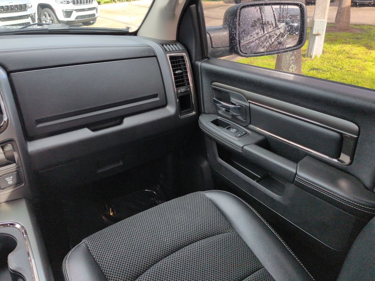Used 2017 RAM 1500 Sport w/ Black Ram 1500 Sport Group RWD image 17