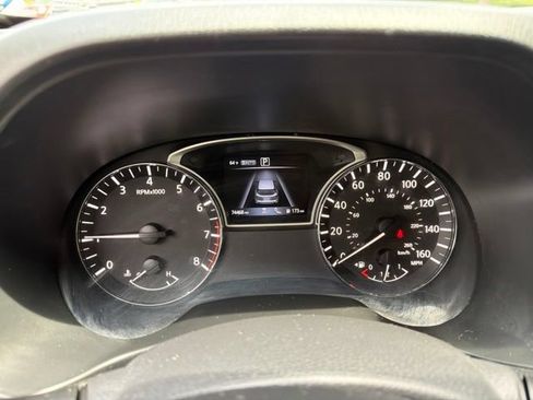 Used 2018 Nissan Pathfinder SL w/ Midnight Edition Package AWD/4WD image 32