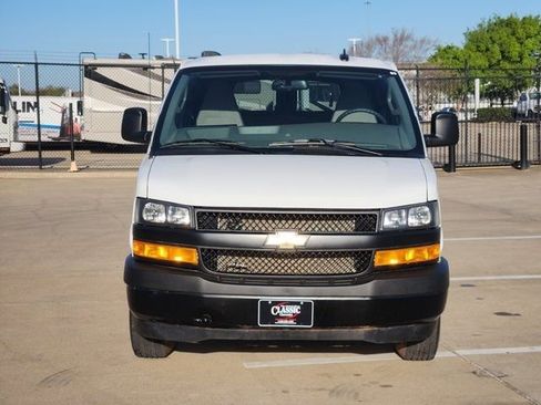 Used 2025 Chevrolet Express 3500 LS image 9