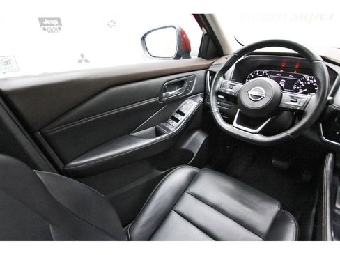 Used 2023 Nissan Rogue SL w/ SL Premium Package FWD image 6